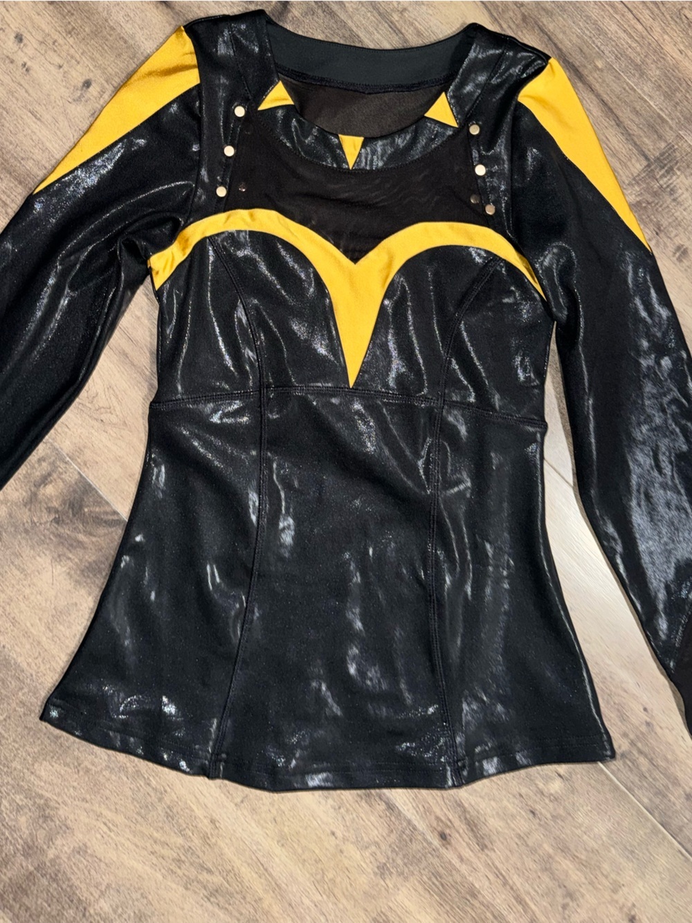 Crowned Athletics Queen Panther LS Top XS Marvel